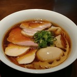 らぁ麺 すぎ本 - 醤油特製らぁ麺です