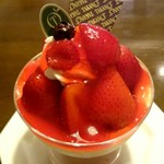 新宿高野 - 苺のパルフェ