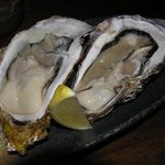 二代目 わんぴーす酒場 - 生牡蠣（季節もの）