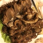 香港料理 豊源 - 豚肉背骨醤油煮込み