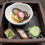 ぼちぼち - つきだし