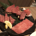 近江うし 焼肉 にくTATSU 青山本店 - 