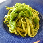 ラ ヴィオレッタ - リングイネ　師崎産ひらめ、ジェノベーゼ