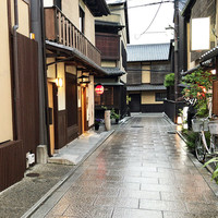 ぎをん 福志 - 祇園の西花見小路の一角('18.6月上旬)