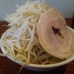 ロックオブエイジズ - 極太麺（中）300g（800円）醤油・野菜多め・脂多め