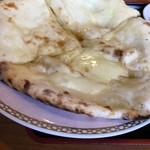 天竺薬膳 北印度料理 みらん - ハニーチーズナン