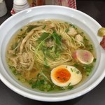 麺や hide - マグロ出汁の中華そば 白醤油仕立 ８００円