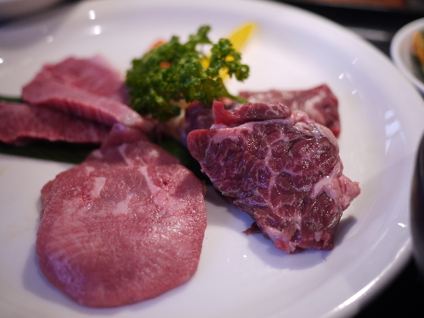 Mikaku En Sakaemachiten