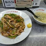 紫金飯店 - るーすやきそば全景