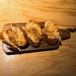 チャンクス - ガーリックトースト