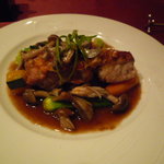 ビストロ・プティポワ - メインディッシュ：ポークフィレソテー：本日の肉料理