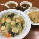 Karin - ホタテあんかけご飯と半チャーハン(セットではありません)
