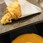 Libre - フィッシュ＆チップス　サーモンとジャガイモ　ボルディエソース