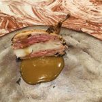 Libre - ウズラのファルシ　車海老と豚肉詰め　ウズラのジュとパクチーのソース