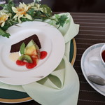 ポルト・ボヌール - デザートのフルーツ添え