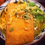 丸亀製麺 - 結構甘めのお揚げ。