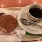 DOUTOR COFFEE SHOP - ブレンドコーヒーとクッキー