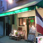 ビストロ・プティポワ - 日の入り直後位の外観です。いい感じですよ！