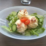 Live Kitchen 美楽亭 - ポテトサラダ。芋の中のプチプチベーコンが美味い！