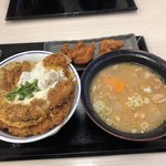 かつや - カツ丼(松)＋ロースカツ+1＋とん汁(大)＋から揚げ