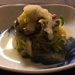 御料理 寺沢 - 松茸､しめじ､芋茎､薇､胡瓜､菊花の霙和え