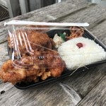 日の丸亭 - 料理写真:大きな唐揚げです！