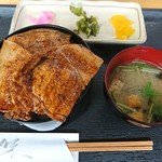 ぶた福 - ミックス豚丼　880円