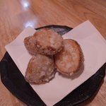 まごわやさしい - い：新じゃがの甘煮　薄衣揚げ