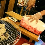 肉三昧 石川竜乃介 - サーロインステーキオーダーカット100g1500円