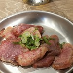 大衆焼肉ホルモン酒場 李苑 - タン