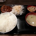Yuuhi Shokudou - ハンバーグ定食です。(2018年9月)