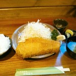 王様 リブ・ロースかつ定食　１８７０円(税込)