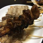 Teikuauto Yakitori Hanakin - 80円のカワがこのボリュームだもん、たまんねーよ