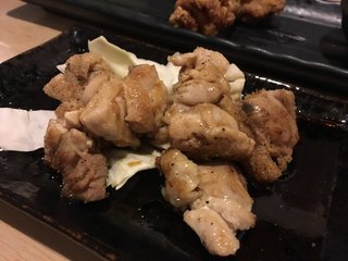 Teppanizakayadanro - モモ肉は弾力あり歯ごたえ楽しい〜〜