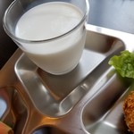 元海軍さんのお店 - 牛乳