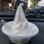 東山ファーム - ソフトクリームカップ 300円