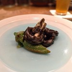 東京チャイニーズ 一凛 - イカとホワイトインゲンのイカスミ炒め、万願寺唐辛子