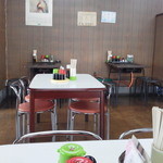 のざわ食堂 - テーブル席