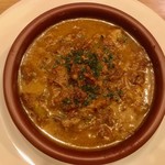 ダイニングバーカナ - 柔らかく煮込まれた牛すじ肉のストロガノフは看板メニューになりそうな予感