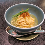 イチリン ハナレ - XO醤の和え蕎麦 芽ネギ乗せ1