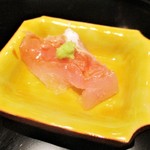 にい留 - シロアマダイ：2週間ほど寝かせたシロアマダイ を刺身で食べ比べ。　　　　　　2018.09.01