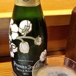 鮨匠 のむら - お酒①ペリエ・ジュエ・ベル・エポック2011
      シャルドネ50%、ピノ・ノワール45%、ピノ・ムニエ5%