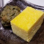 鮨匠 のむら - 肴③厚焼き&飛び魚のさつま揚げ
      厚焼きはやや甘口、飛び魚(鹿児島県開聞岳沖産)のさつま揚げは屋久島の伝統的な作り方で絶品です♪ヽ(´▽｀)/