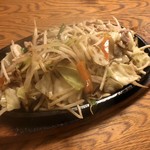 餃子 照井 - ○これも名物の野菜炒め　700円