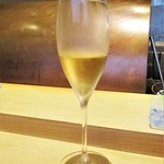 にい留 - 乾杯！　Brundlmayer Extrut Brut（ブランデルマイヤー エクストラブリュット・オーストラリア・ノンビンテージ）。　　　　　2018.09.01
