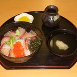 真野商店 - 海鮮丼1,200円　高級魚ヒラマサの刺身を豪快に盛込んだ海鮮丼、秘伝のタレでGO！