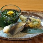 和食　小ぐり - 料理写真:お通し　　コハダの寿司、コチの天ぷら、ツルムラサキのお浸し