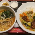 金門閣 - Aセット　豚角煮と野菜丼と半ラーメン(18-09)