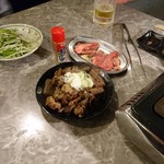 ホルモン焼肉 はし臓 - 牛皿