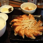 浜太郎 - 餃子定食A￥７80赤ニンニク入り